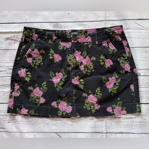 Corduroy Mini‎ Skirt Black W/ Pink Roses Size 14 By Wild Fable